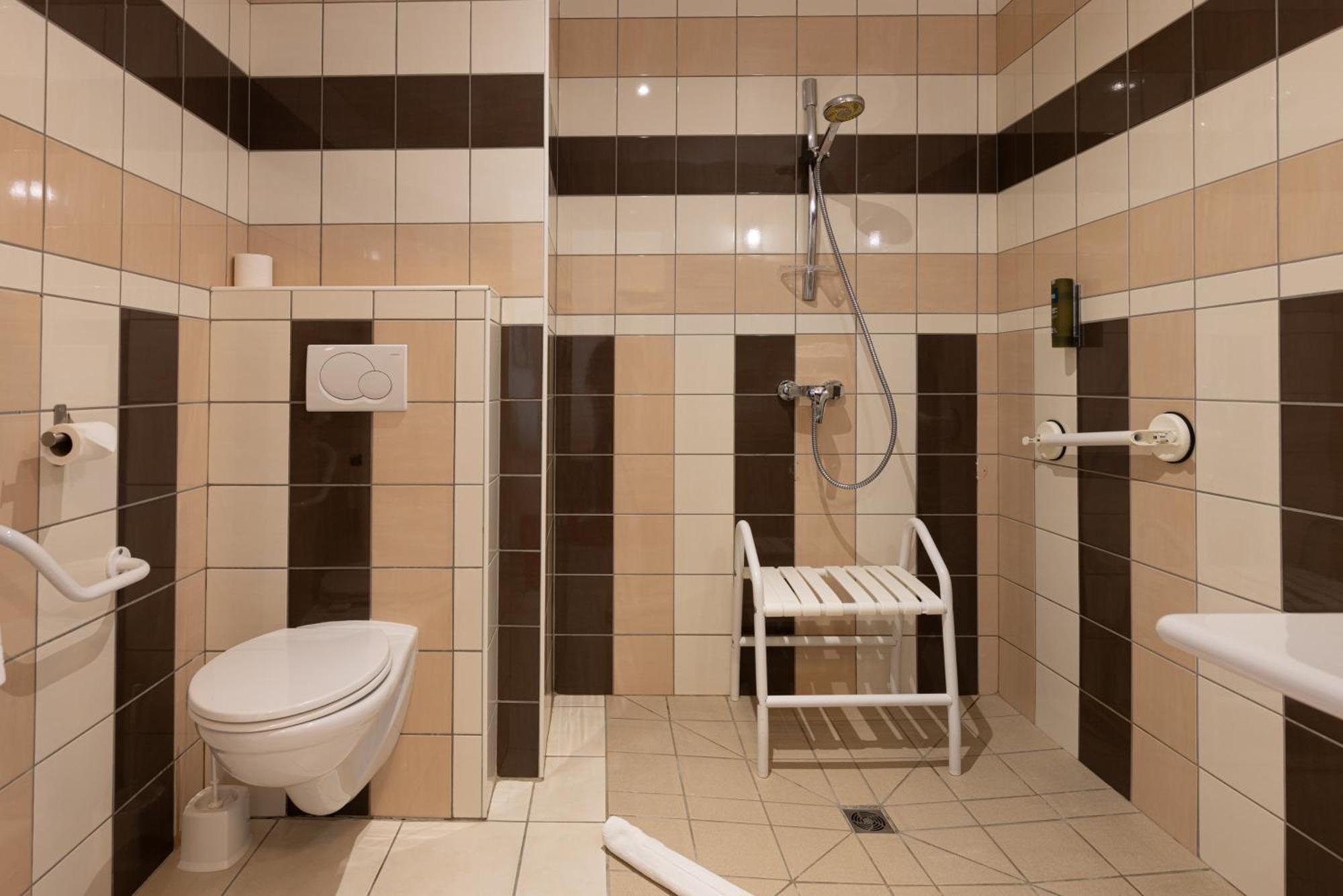 Logis Hotel Le Richelieu - Royan Atlantique Saujon Dış mekan fotoğraf