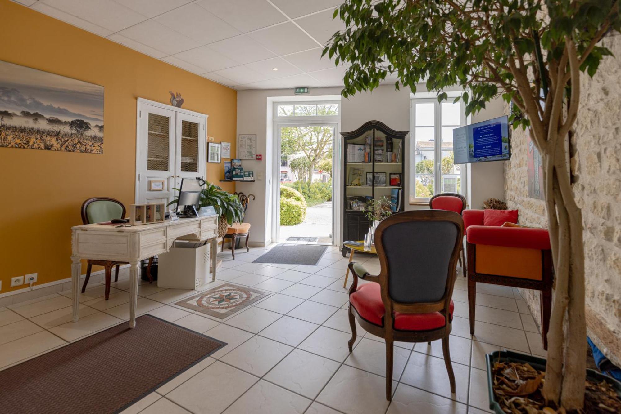 Logis Hotel Le Richelieu - Royan Atlantique Saujon Dış mekan fotoğraf